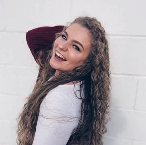 Meet your Posher, Aletta